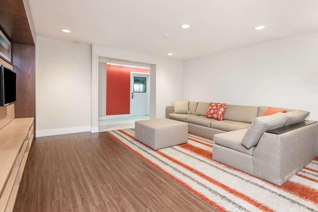 Mainstay Suites Detroit Auburn Hills Interior foto