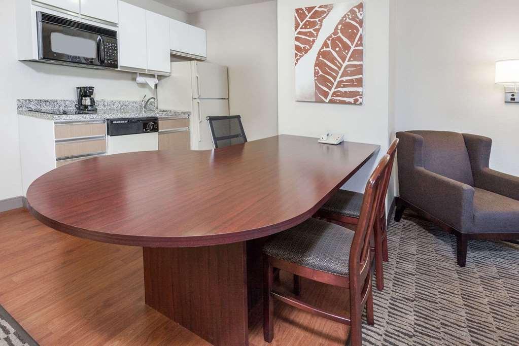Mainstay Suites Detroit Auburn Hills Zimmer foto