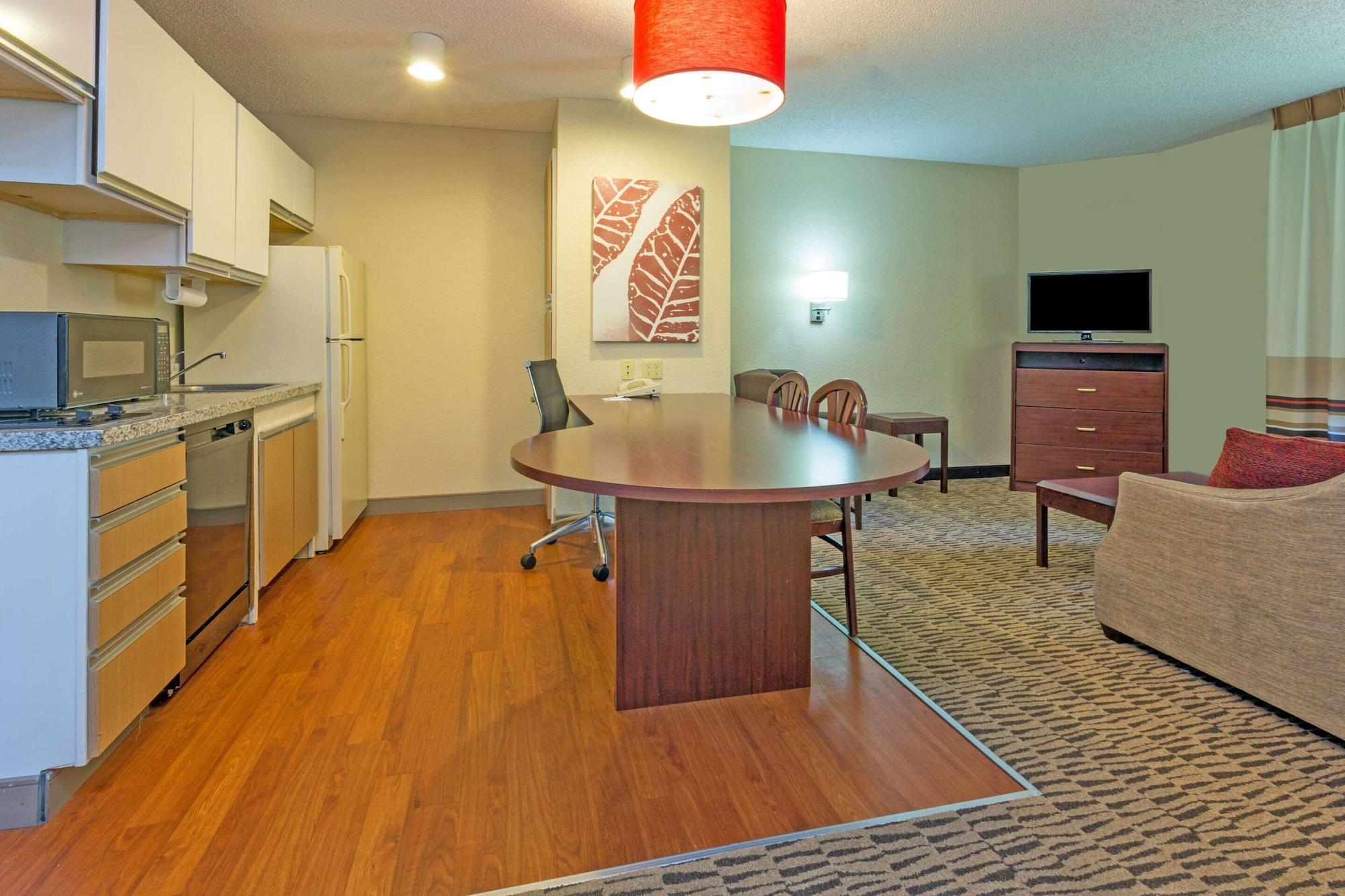 Mainstay Suites Detroit Auburn Hills Exterior foto