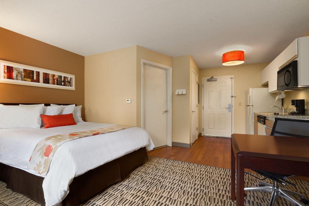 Mainstay Suites Detroit Auburn Hills Exterior foto
