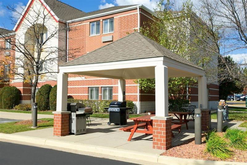 Mainstay Suites Detroit Auburn Hills Exterior foto